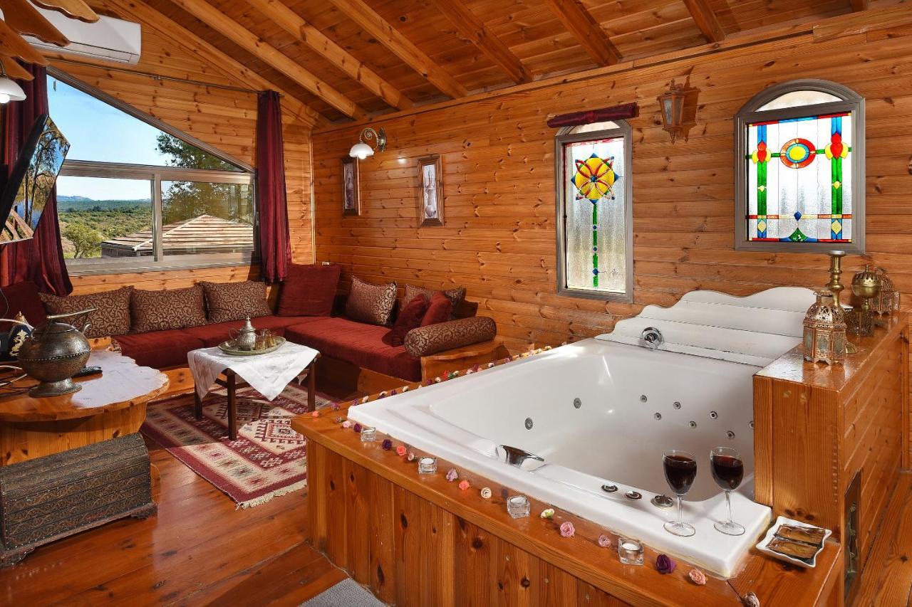 Tal Nof Cabins Villa Manot Eksteriør bilde
